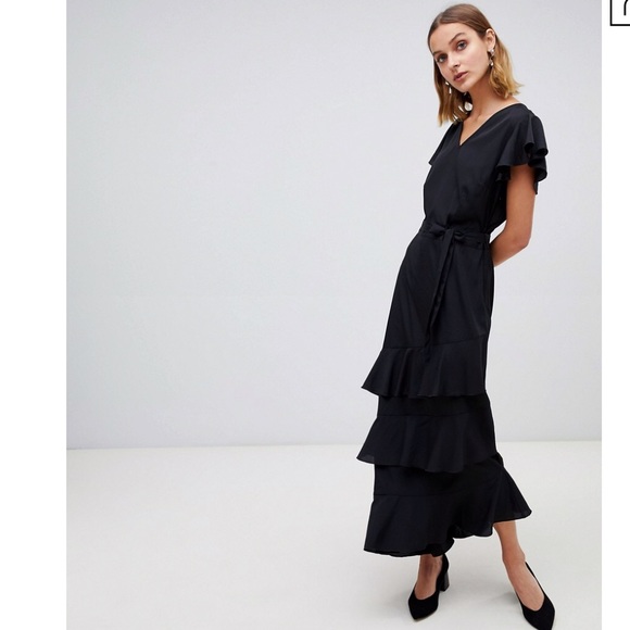 Vero Moda Dresses & Skirts - Vero Moda Ruffle Sleeve Asymmetric Maxi Dress